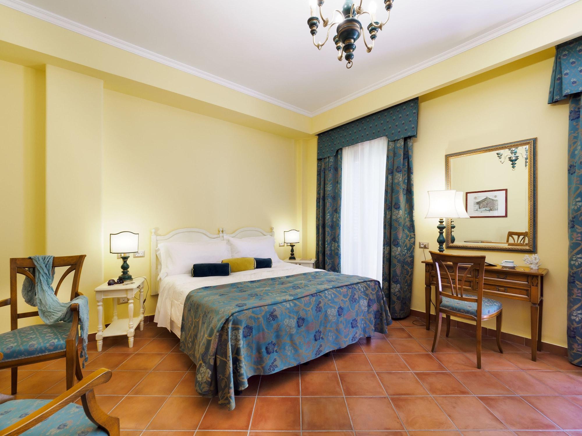 Sirius Hotel 4*