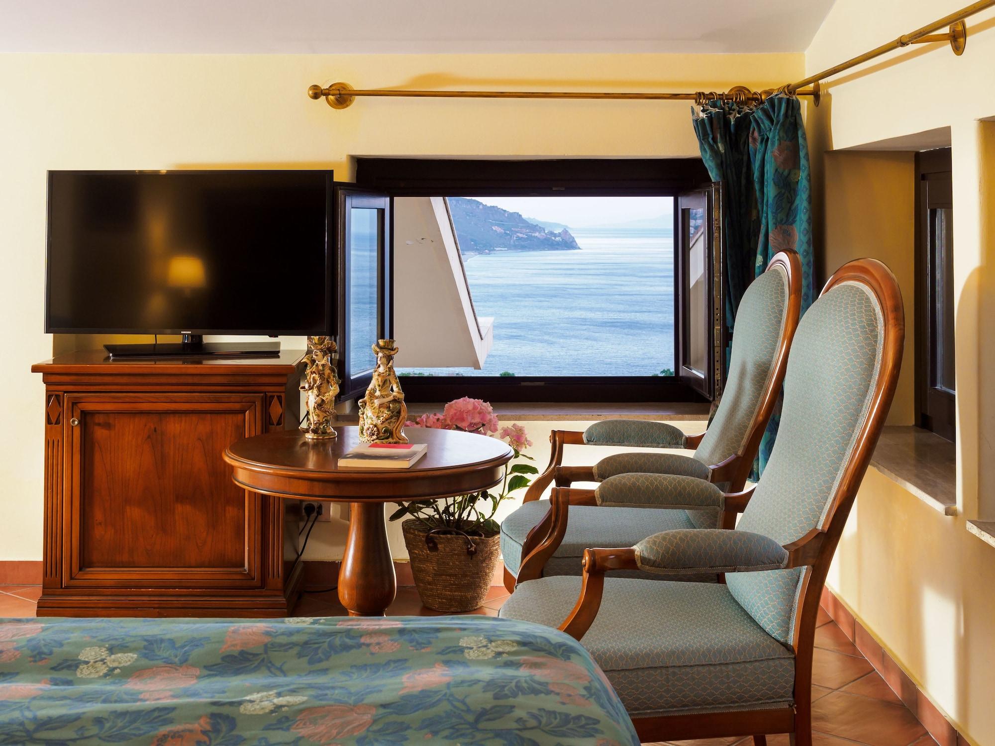 Sirius Hotel 4*
