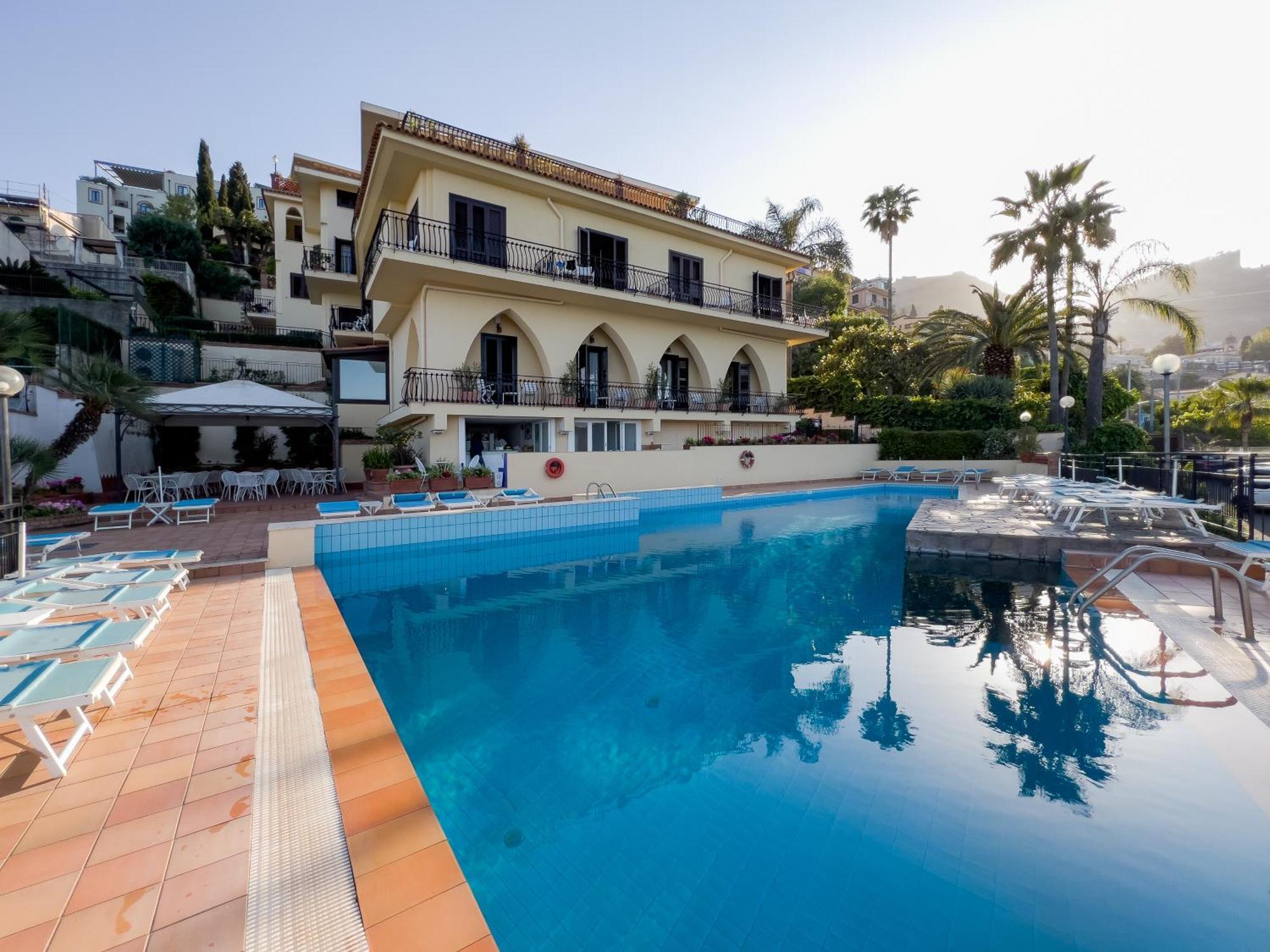 Sirius Hotel 4*