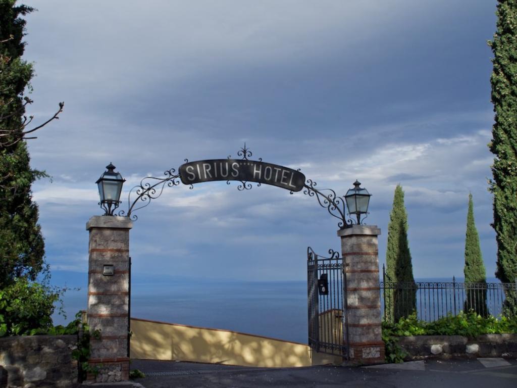 Sirius 4* Taormina
