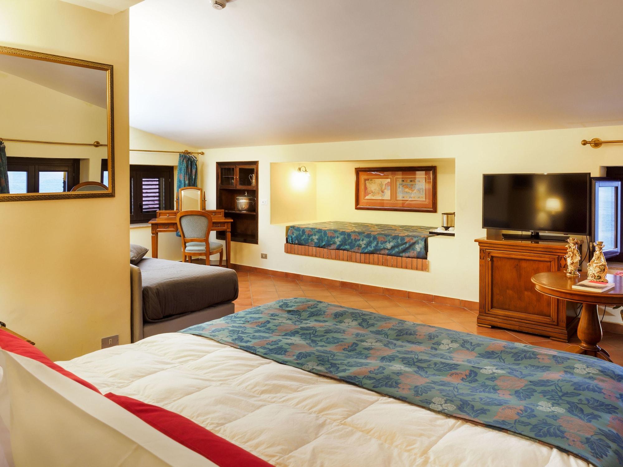 Sirius Hotel 4*